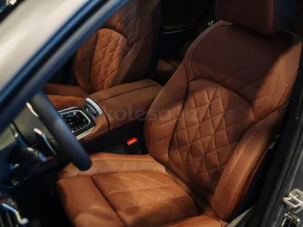 BMW X5 XDrive 40i 2026 года за 65 968 883 тг. в Астана – фото 8