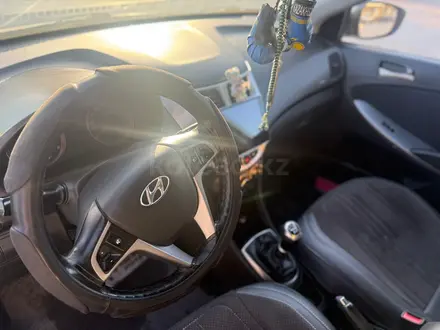 Hyundai Accent 2014 года за 4 100 000 тг. в Семей – фото 6