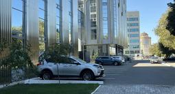 Toyota RAV4 2015 годаfor10 300 000 тг. в Атырау – фото 2