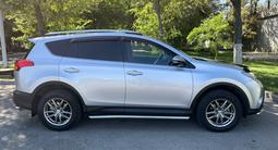 Toyota RAV4 2015 годаfor10 300 000 тг. в Атырау – фото 5