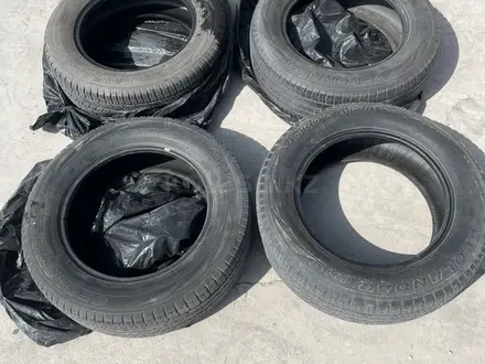 Резина Yokohama 225/65 R17 за 5 000 тг. в Астана – фото 4