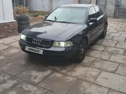 Audi A4 1997 года за 2 100 000 тг. в Алматы – фото 3