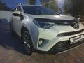 Toyota RAV4 2017 годаfor14 000 000 тг. в Аксай