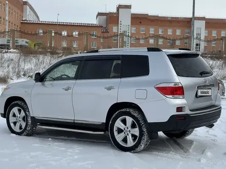 Toyota Highlander 2011 года за 11 800 000 тг. в Караганда – фото 2