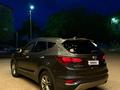 Hyundai Santa Fe 2017 года за 6 000 000 тг. в Уральск – фото 2