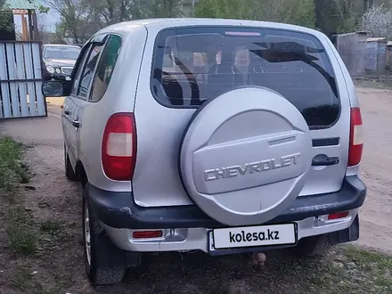 Chevrolet Niva 2005 года за 1 500 000 тг. в Уральск – фото 4