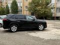 Toyota RAV4 2021 года за 15 800 000 тг. в Актобе – фото 4