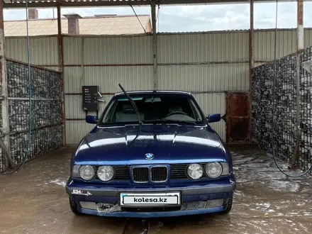 BMW 520 1992 года за 1 700 000 тг. в Приозерск – фото 2