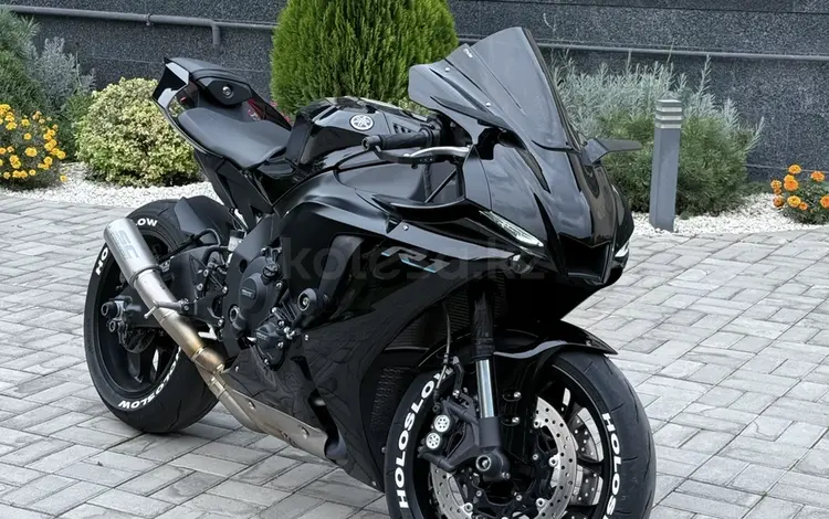 Yamaha  YZF-R1 2022 года за 15 000 000 тг. в Алматы