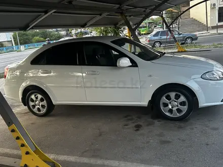 Daewoo Gentra 2014 года за 2 990 000 тг. в Шымкент – фото 3