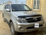 Toyota Fortuner 2006 года за 8 300 000 тг. в Атырау – фото 3