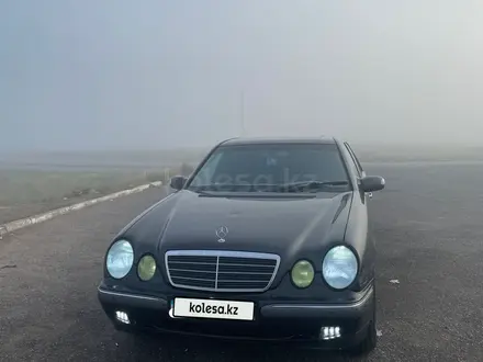 Mercedes-Benz E 320 2000 года за 4 555 555 тг. в Жезказган – фото 2