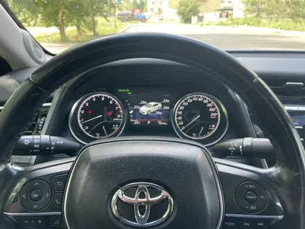 Toyota Camry 2018 года за 14 500 000 тг. в Уральск – фото 6