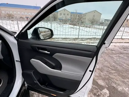 Toyota Highlander 2024 года за 26 500 000 тг. в Атырау – фото 15
