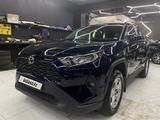 Toyota RAV4 2021 года за 18 900 000 тг. в Караганда – фото 3