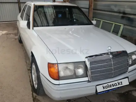 Mercedes-Benz E 230 1992 года за 1 100 000 тг. в Шымкент