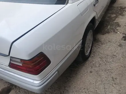 Mercedes-Benz E 230 1992 года за 1 100 000 тг. в Шымкент – фото 3