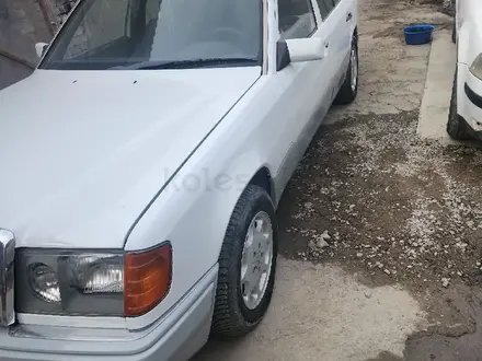 Mercedes-Benz E 230 1992 года за 1 100 000 тг. в Шымкент – фото 4