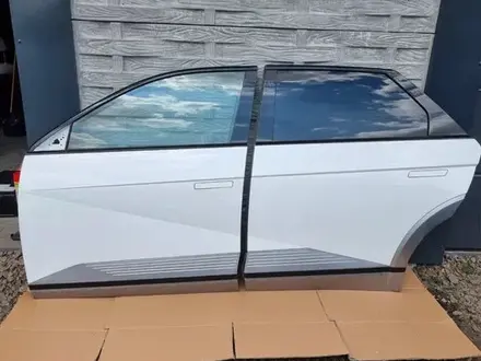 Двери передняя и задняя Hyundai Loniq 5 2025 (б у оригинал) на все модели за 10 000 тг. в Алматы