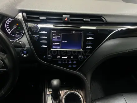 Toyota Camry Prestige 2020 года за 11 200 000 тг. в Алматы – фото 15
