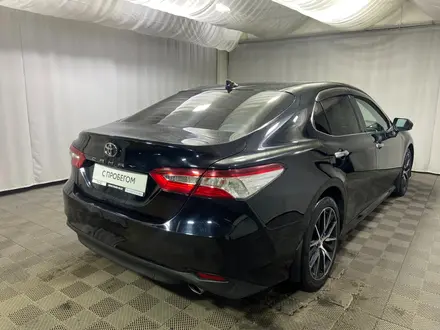 Toyota Camry Prestige 2020 года за 11 200 000 тг. в Алматы – фото 18