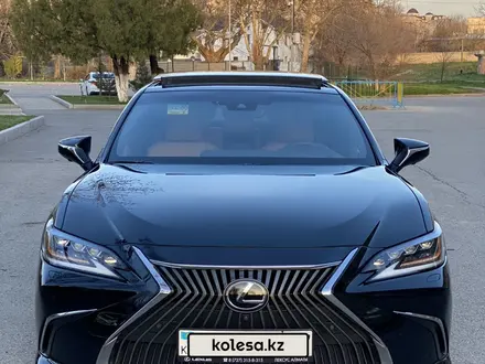 Lexus ES 350 2018 года за 24 000 000 тг. в Шымкент – фото 2