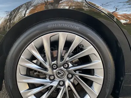 Lexus ES 350 2018 года за 24 000 000 тг. в Шымкент – фото 25