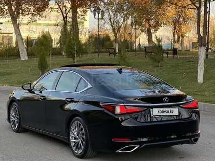 Lexus ES 350 2018 года за 24 000 000 тг. в Шымкент – фото 36