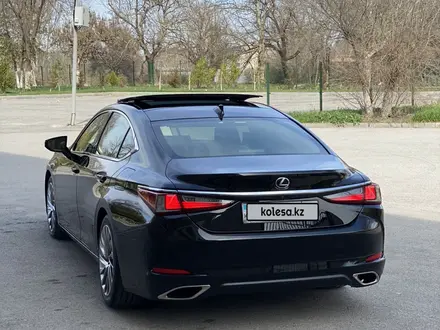 Lexus ES 350 2018 года за 24 000 000 тг. в Шымкент – фото 5