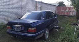 Mercedes-Benz E 200 1994 годаfor1 300 000 тг. в Семей – фото 3