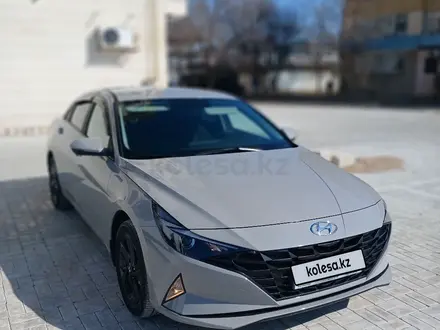 Hyundai Elantra 2023 года за 12 000 000 тг. в Актау – фото 2