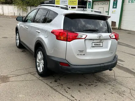 Toyota RAV4 2015 года за 7 200 000 тг. в Уральск – фото 4