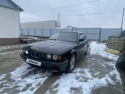 BMW 530 1991 года за 1 800 000 тг. в Атырау – фото 3