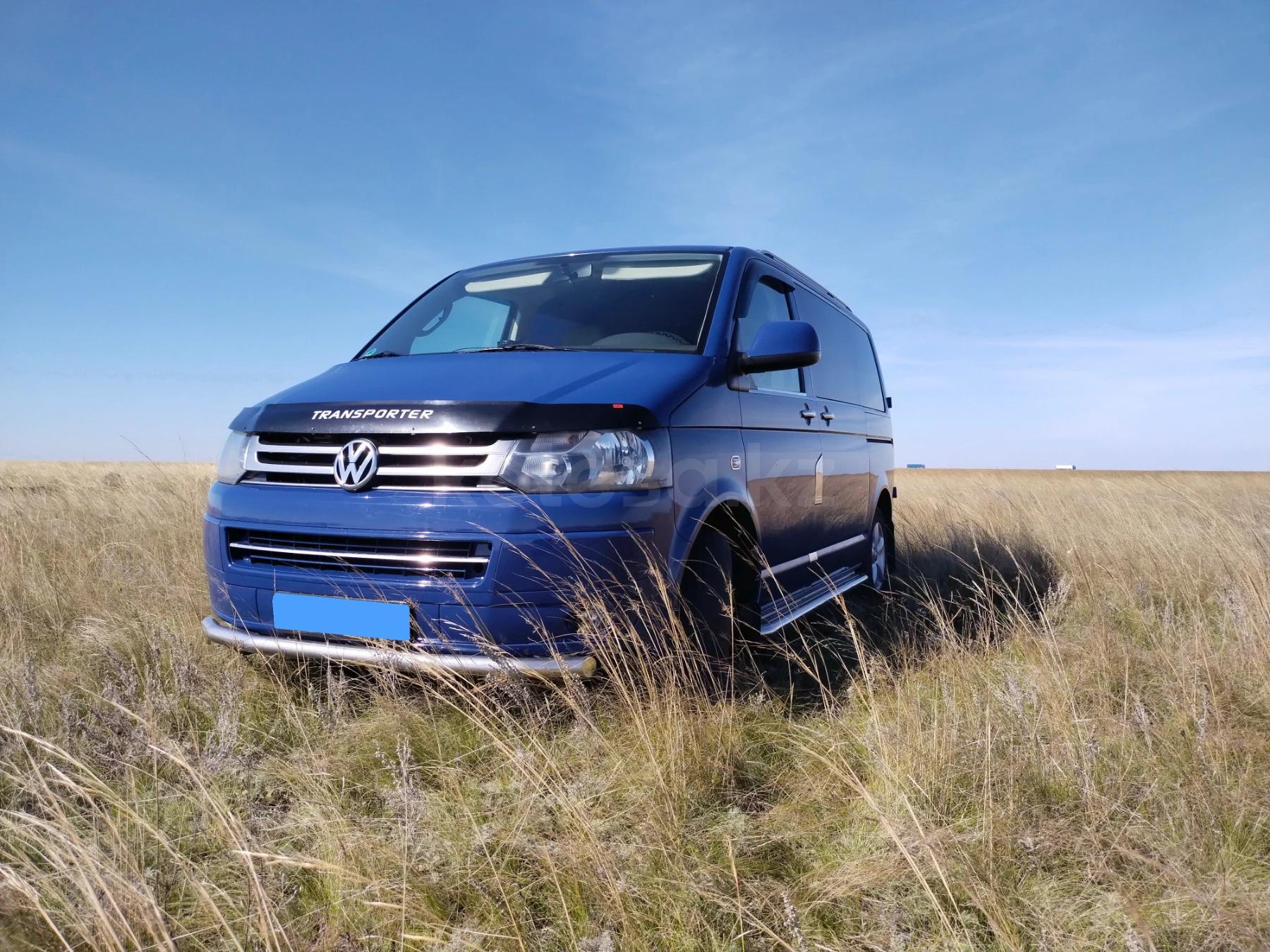 Volkswagen Transporter 2011 г.