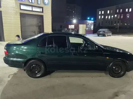 Toyota Carina E 1997 года за 2 000 000 тг. в Актобе – фото 3