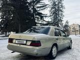 Mercedes-Benz E 200 1989 года за 1 150 000 тг. в Алматы – фото 3