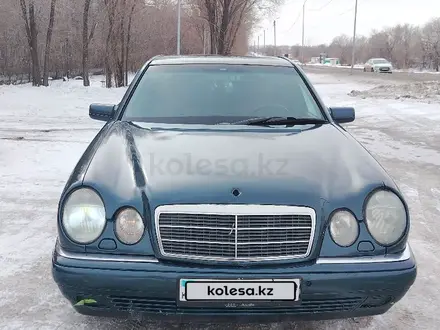 Mercedes-Benz E 240 1998 года за 2 500 000 тг. в Караганда – фото 12