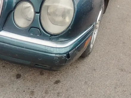 Mercedes-Benz E 240 1998 года за 2 500 000 тг. в Караганда – фото 3
