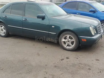 Mercedes-Benz E 240 1998 года за 2 500 000 тг. в Караганда – фото 6