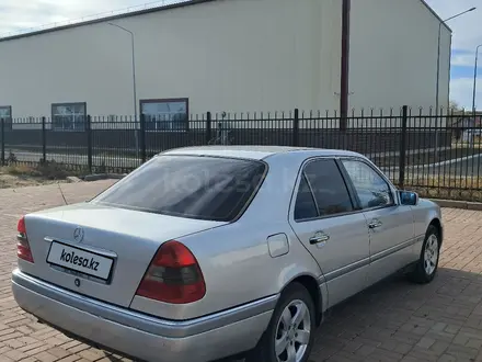 Mercedes-Benz C 180 1994 года за 1 700 000 тг. в Астана – фото 8