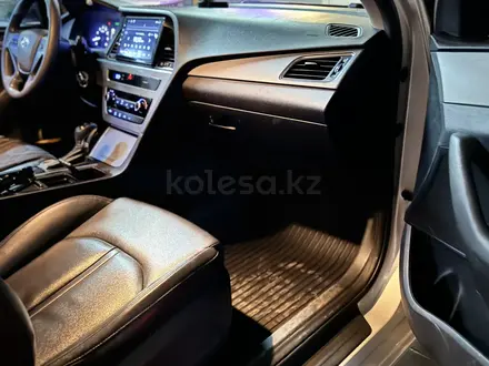 Hyundai Sonata 2015 года за 7 000 000 тг. в Алматы – фото 16