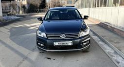 Volkswagen Passat 2014 года за 6 700 000 тг. в Алматы – фото 2