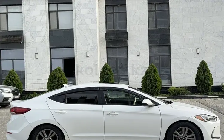 Hyundai Elantra 2017 года за 4 500 000 тг. в Актау