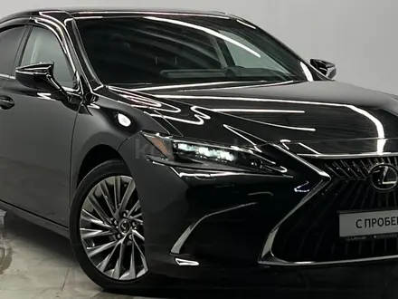 Lexus ES 350 2023 года за 31 200 000 тг. в Алматы – фото 3