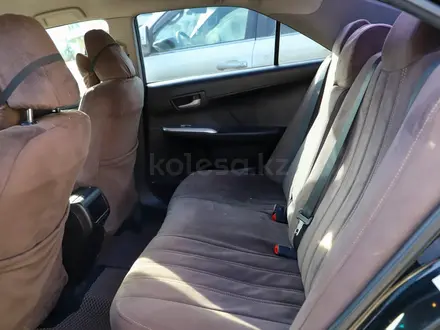 Toyota Camry 2014 года за 8 000 000 тг. в Атырау – фото 4