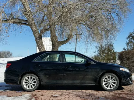 Toyota Camry 2012 года за 6 000 000 тг. в Уральск – фото 2