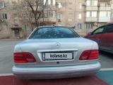 Mercedes-Benz E 230 1998 года за 2 000 000 тг. в Атырау – фото 5