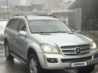 Mercedes-Benz GL 550