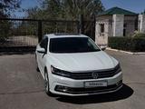 Volkswagen Passat 2018 года за 6 990 000 тг. в Актау – фото 4