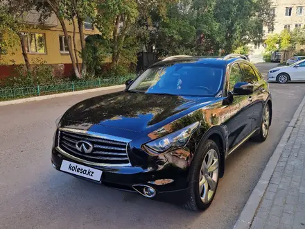 Infiniti QX70 2014 года за 14 000 000 тг. в Астана